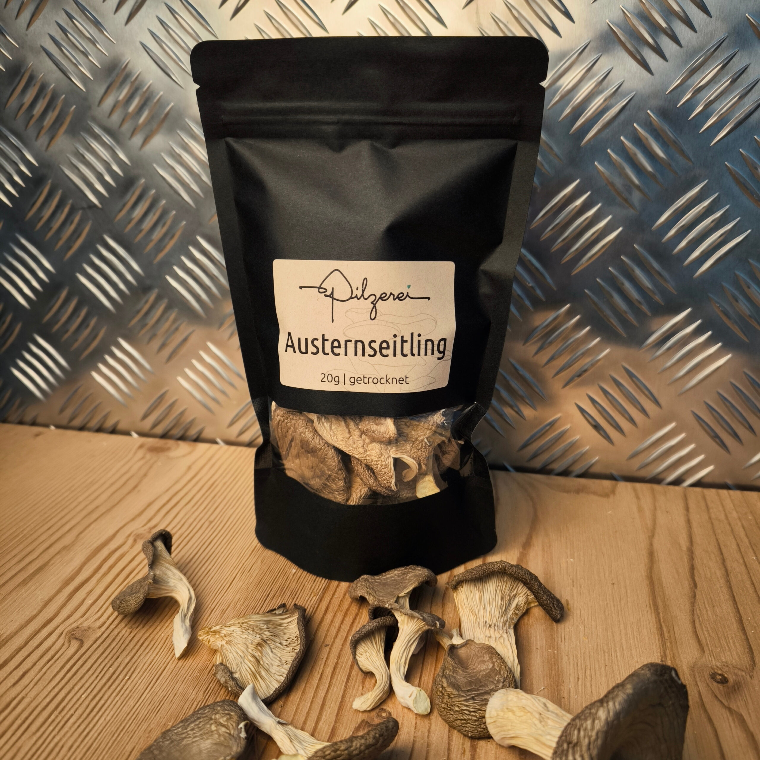 Austernseitling (Pleurotus ostreatus) getrocknet im Beutel