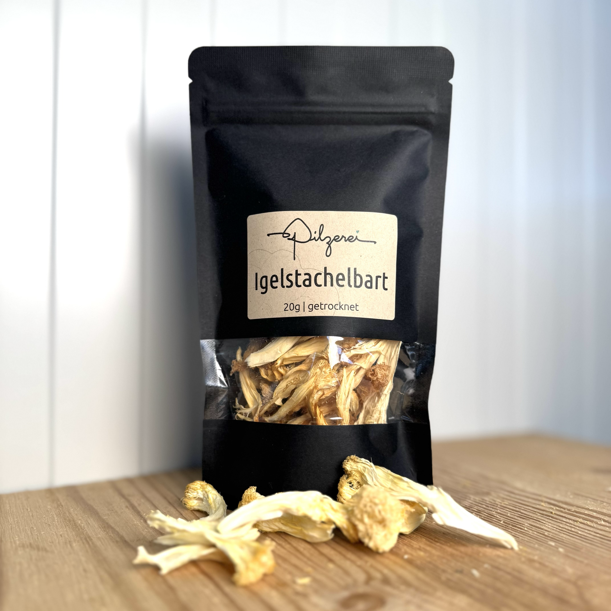 Igelstachelbart (Hericium erinaceus) getrocknet im Beutel